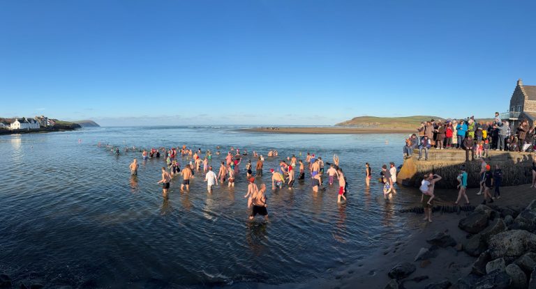Newport Parrog boxing day swim